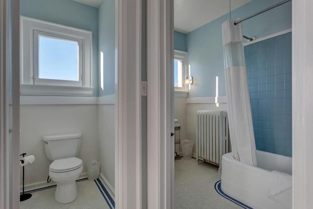 Queen Room -Dungeness interior